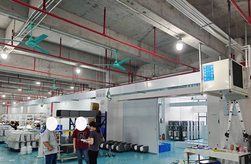 工業(yè)省電空調(diào)設(shè)備-臥式管道機(jī)型,工業(yè)車間崗位降溫.jpg 工業(yè)省電空調(diào)設(shè)備-臥式管道機(jī)型,工業(yè)車間崗位降溫.jpg